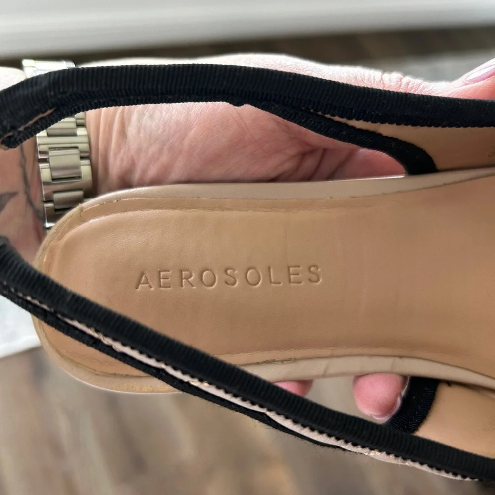 AEROSOLES quilted beige
